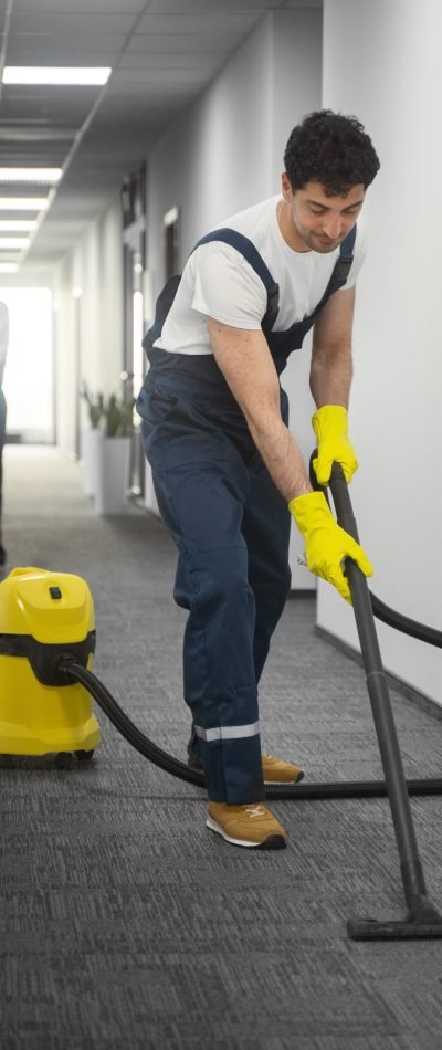 full-shot-people-cleaning-building